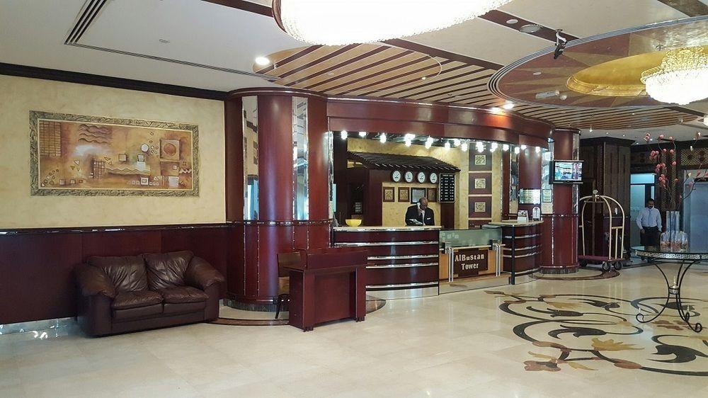 Al Bustan Tower Hotel Suites Шарджа Екстер'єр фото