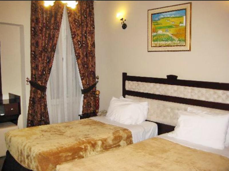 Al Bustan Tower Hotel Suites Шарджа Екстер'єр фото